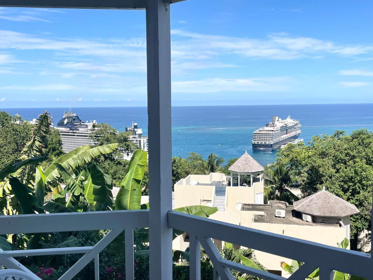 Hummingbird Retreat - Luxury Oceanview Apt, 7-Minute Walk To Beach Ocho Rios Dış mekan fotoğraf